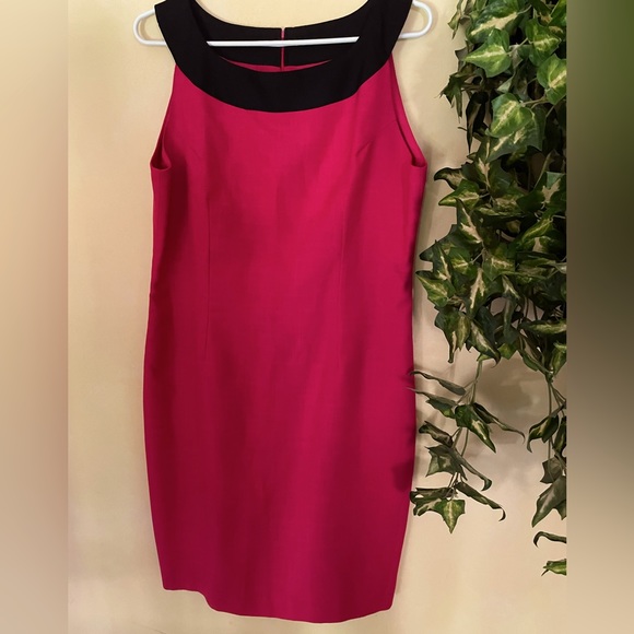 Vintage hot Pink and black dress suit by Braemar. Very professional. Size 12. - Picture 2 of 11